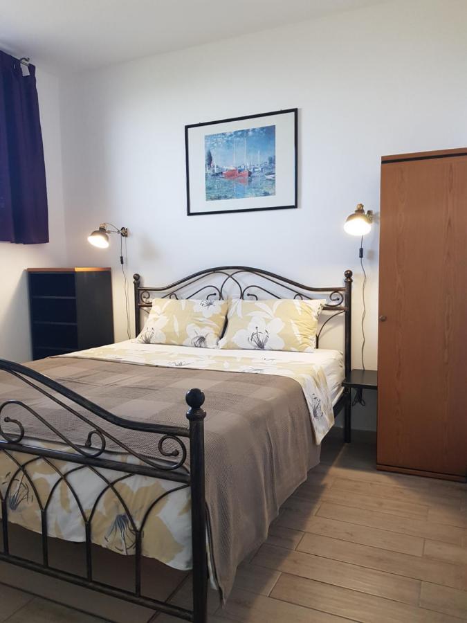 Apartment And Rooms Parus Koper Bagian luar foto